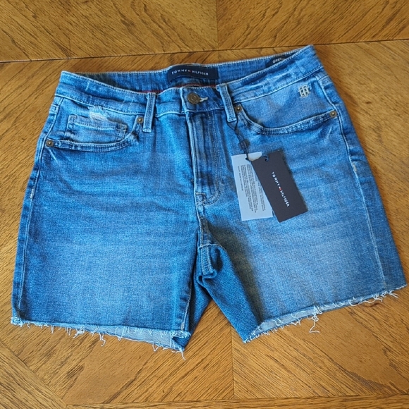 Tommy Hilfiger Pants - NWT Tommy Hilfiger Greenwich Medium Blue Denim 5" Frayed Hem Shorts